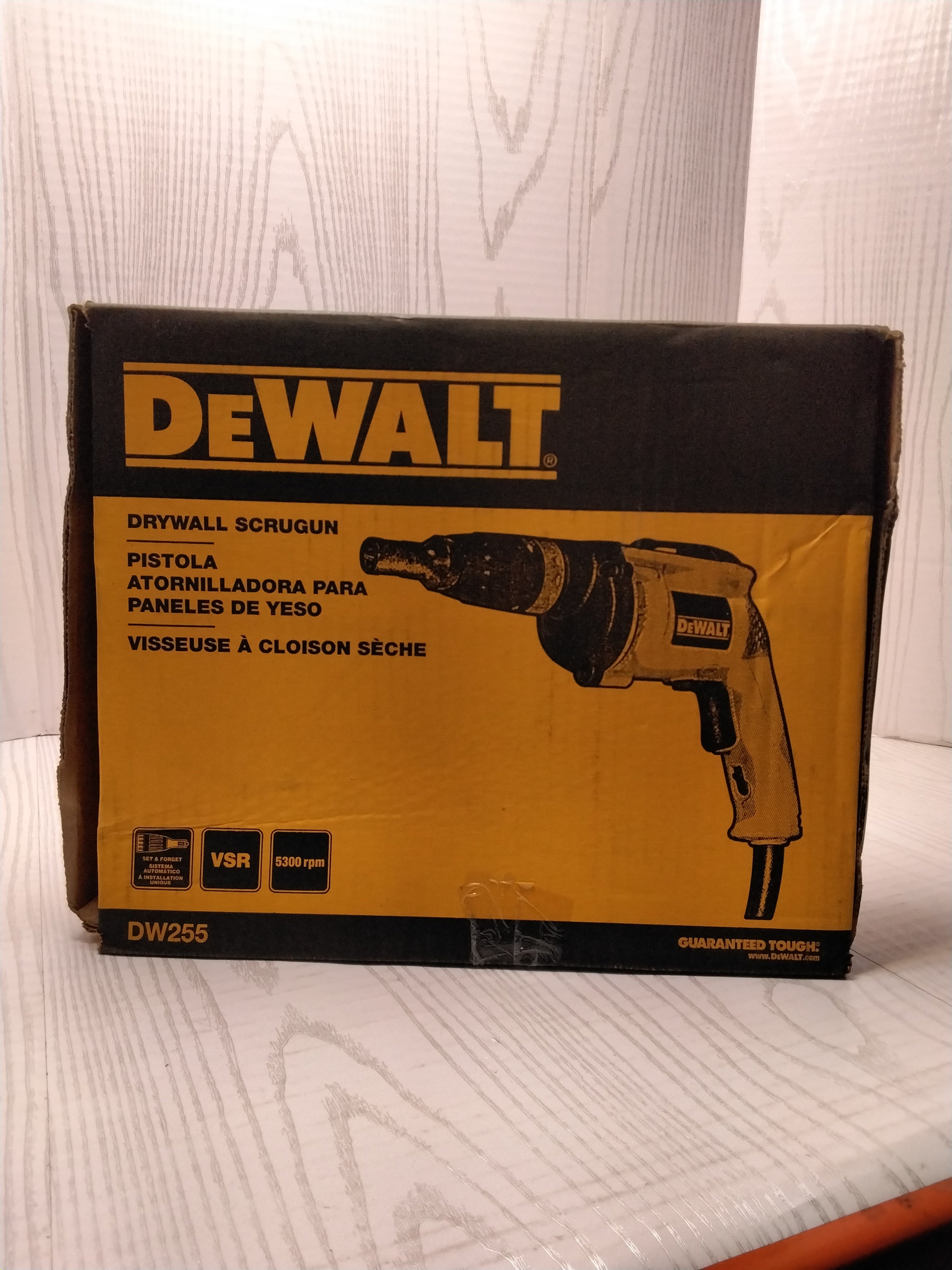 DEWALT Drywall Screw Gun, 6.0-Amp (DW255) (7924977828078)